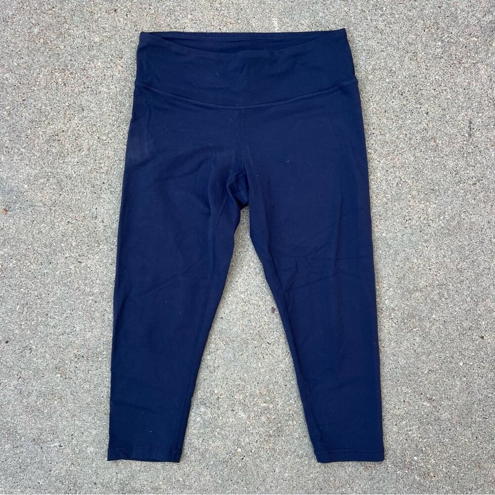 Prana navy blue Capri workout athletic pants MEDIUM